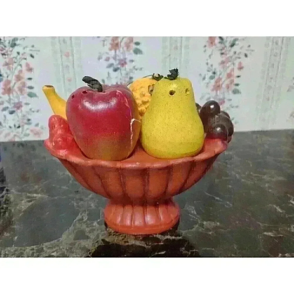 Fruit Bowl Salt & Pepper Shakers Hand Painted Ceramic Japan Thanksgiving Harvest